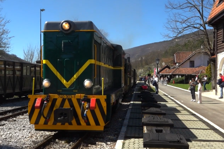 Voz „Nostalgija“ ponovo saobraća na Šarganskoj osmici!