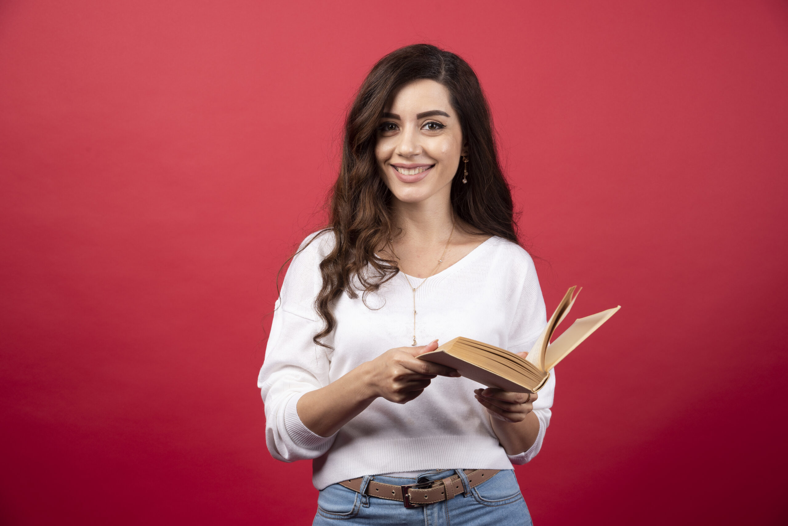Biblioteka u Vrbasu poklanja besplatne članarine damama povodom Dana žena