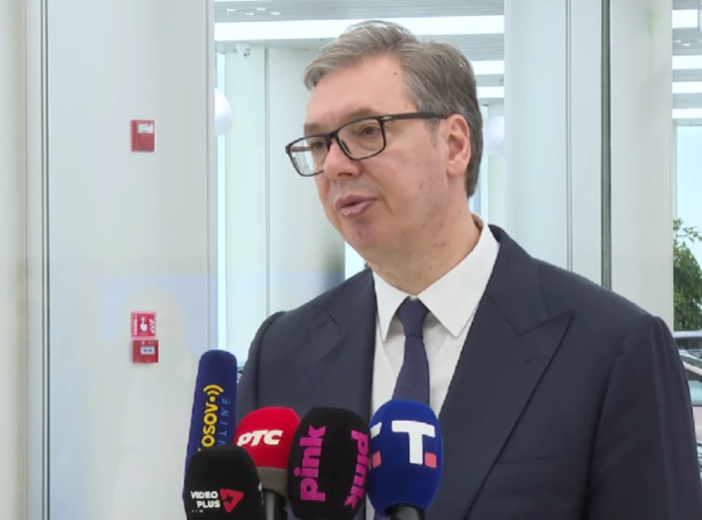 Vučić u Pekingu sa predstavnicima kompanija HBIS, Bank of China, CNNC i ARIDGE