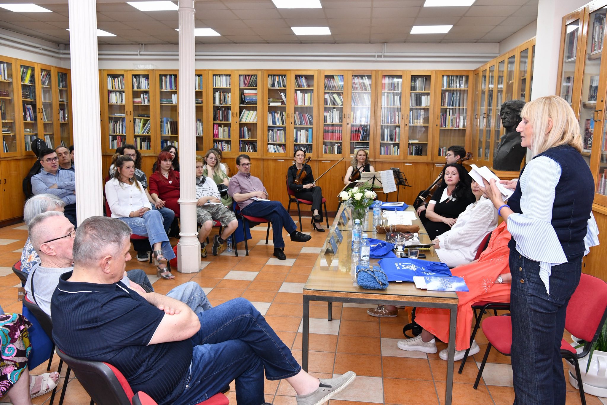 Održano književno veče „Ženski glasovi“ u okviru 58. Festivala poezije mladih