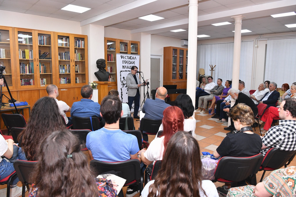 Svečano otvoren 58. Festival poezije mladih u Vrbasu