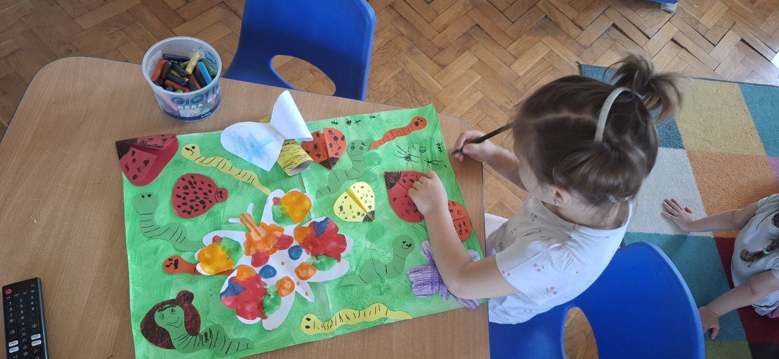 Edukativna poseta biblioteci u okviru projekta „Mali svet u travi“
