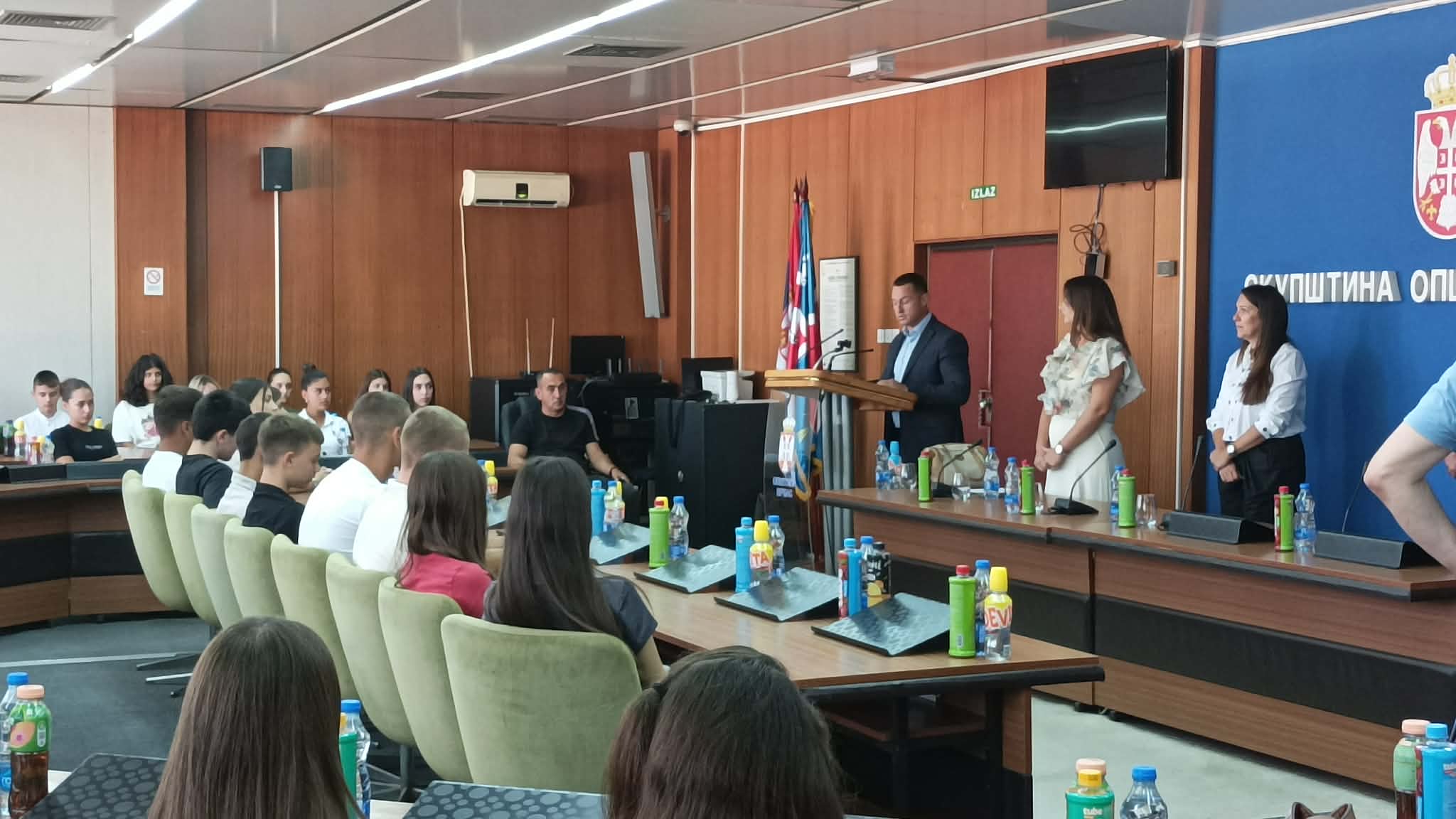 Prijem za najbolje učenike u Vrbasu: Nagrađeno 75 vukovaca i 13 đaka generacije
