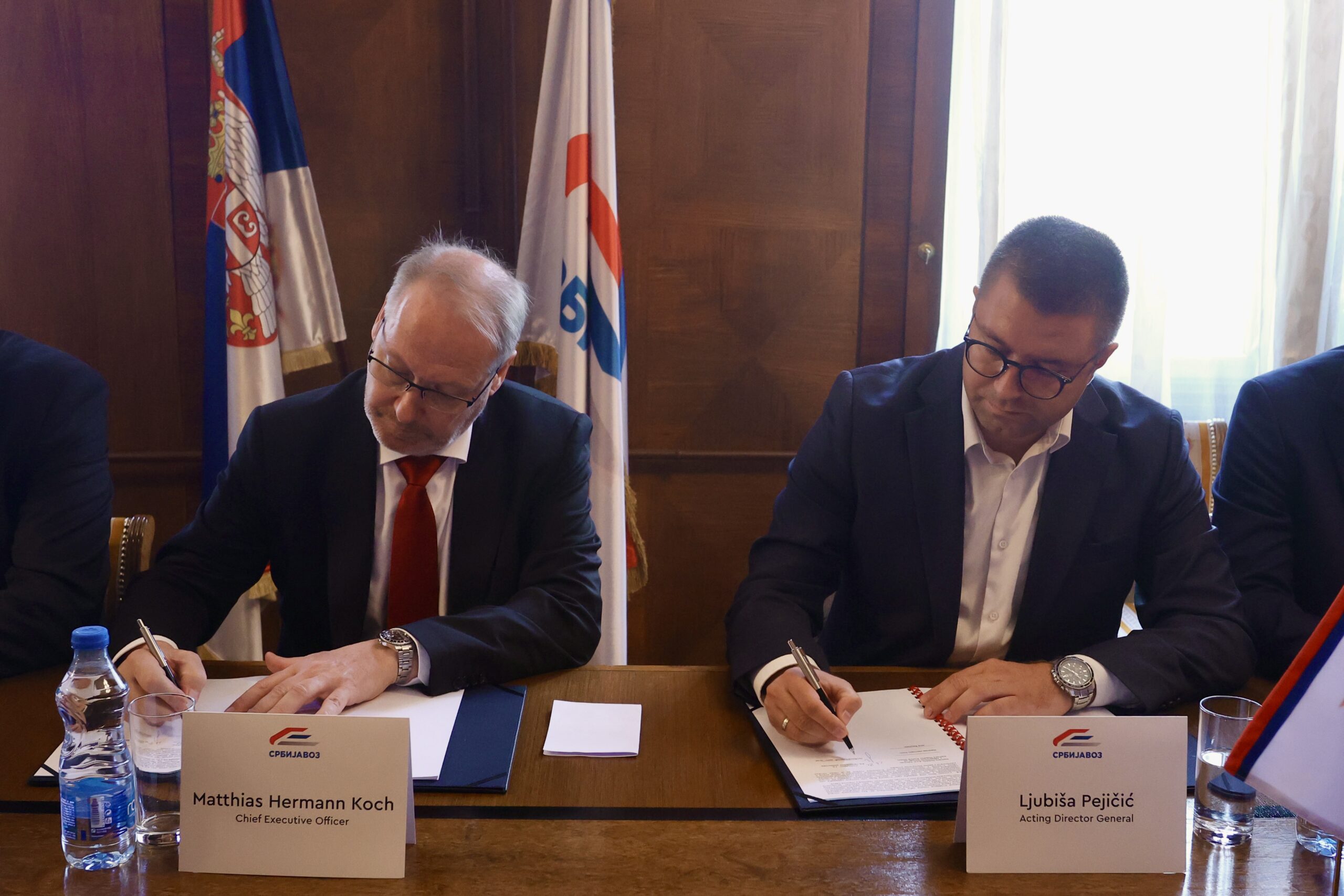Potpisan ugovor između Srbijavoza i Simensa o nabavci šest električnih lokomotiva